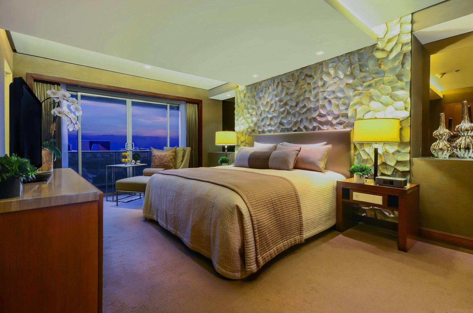 Midas Hotel And Casino Pasay Buitenkant foto